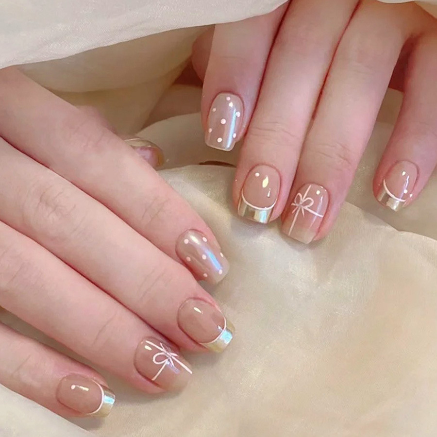 Nail Art Red Cherry - Korte vierkante nepnagels voor dames en