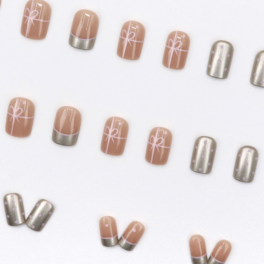 Korte vierkante nepnagels voor - Nail Art Red Cherry recensie en prijs