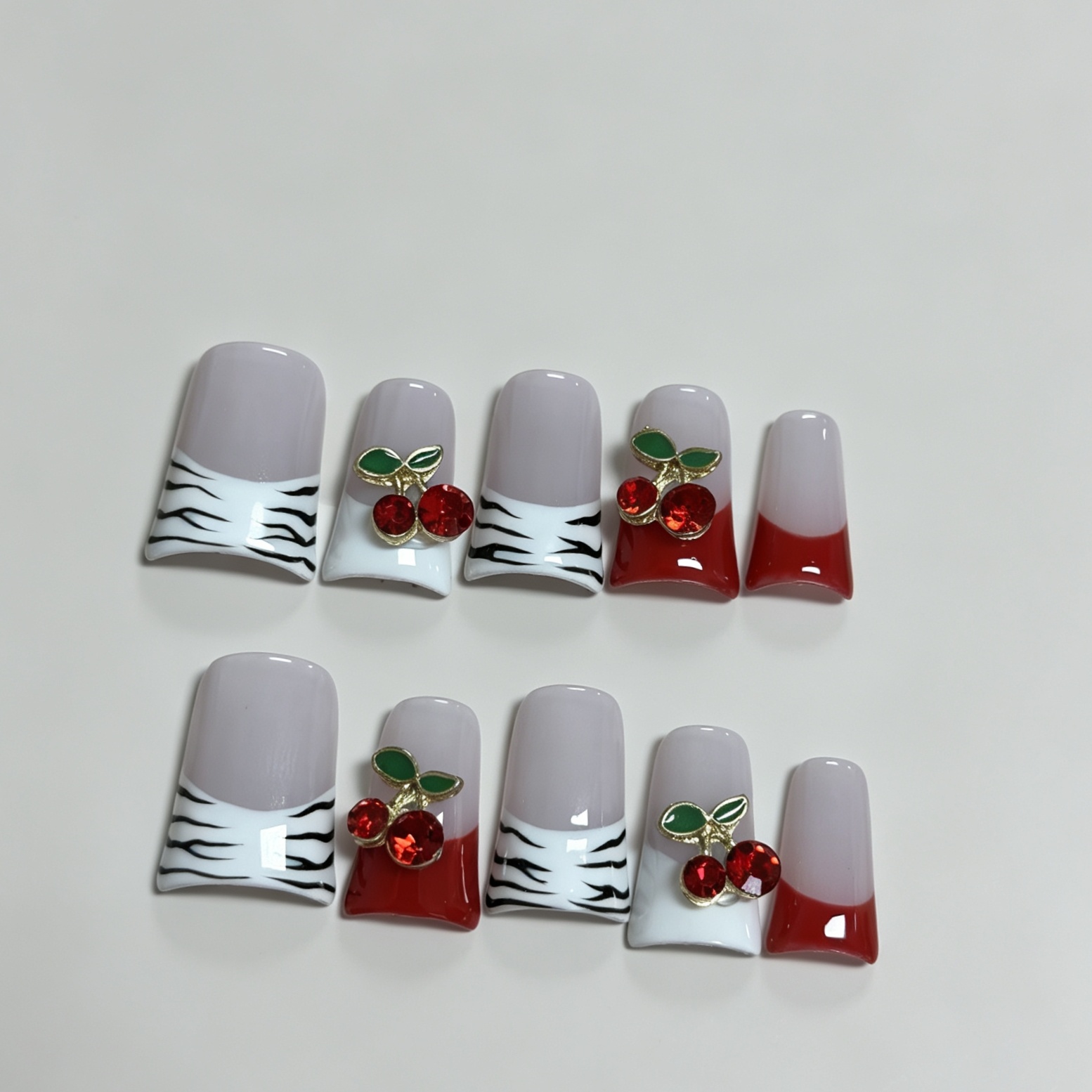 Medium Square 10 stuks Franse  - Nail Art Red Cherry recensie en prijs